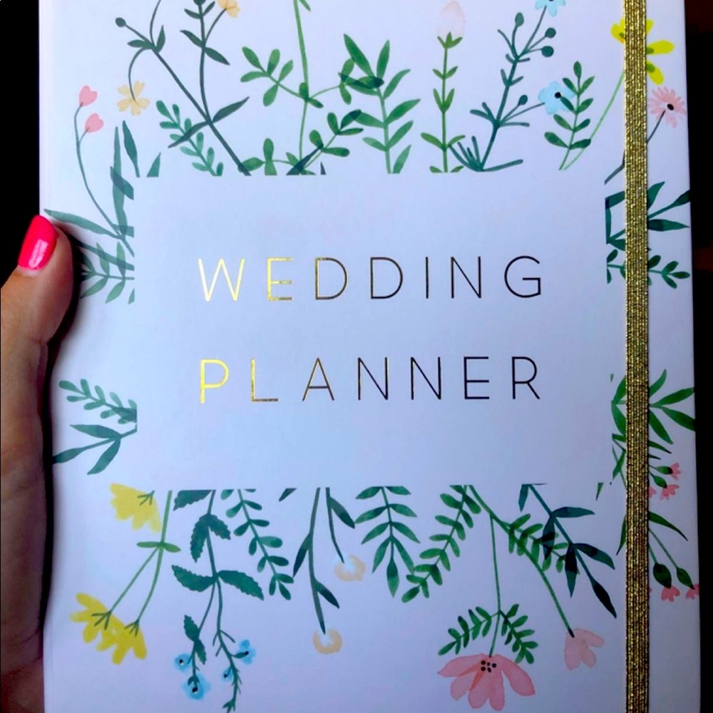 Wedding Planner Book and Organizer for Brides with Gift Box. BRAND NEW!!